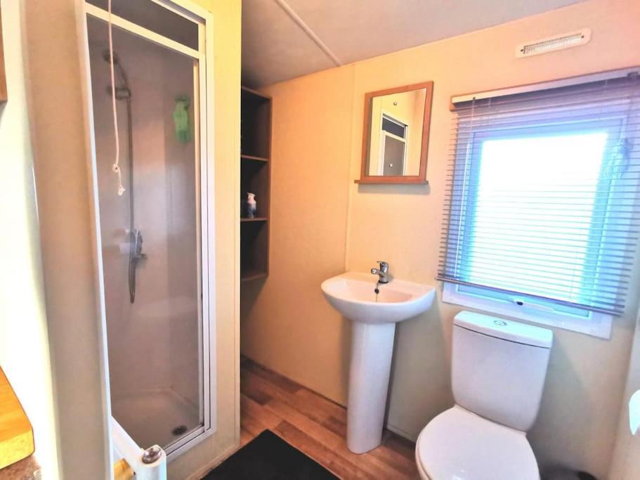 Charming Static Caravan Доліш Екстер'єр фото